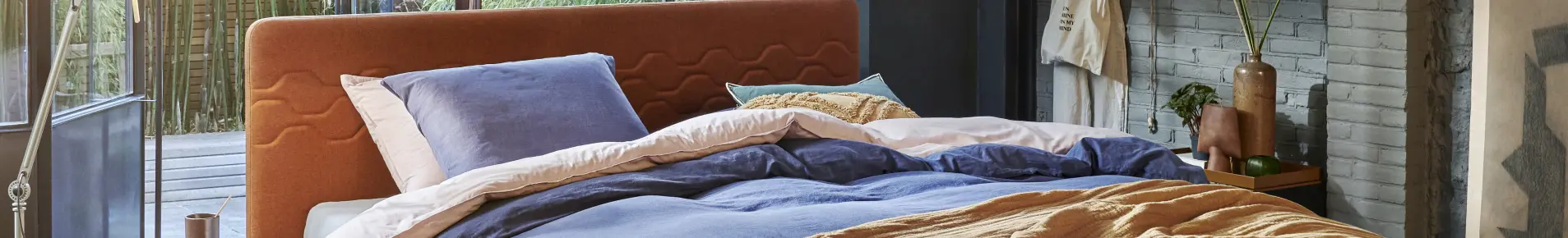 M line - Vous cherchez un sommier tapissier de la gamme M ? Profitez d'un confort de sommeil ultime grâce à une excellente répartition de la pression et à un système de couchage intégré !